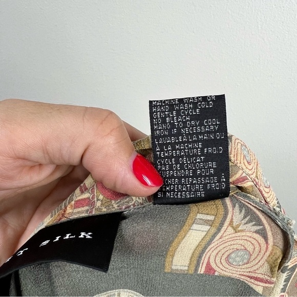 AUGUST Silk sheer short sleeve button down silk Egypt print shirt Sz 6 - Picture 3 of 10